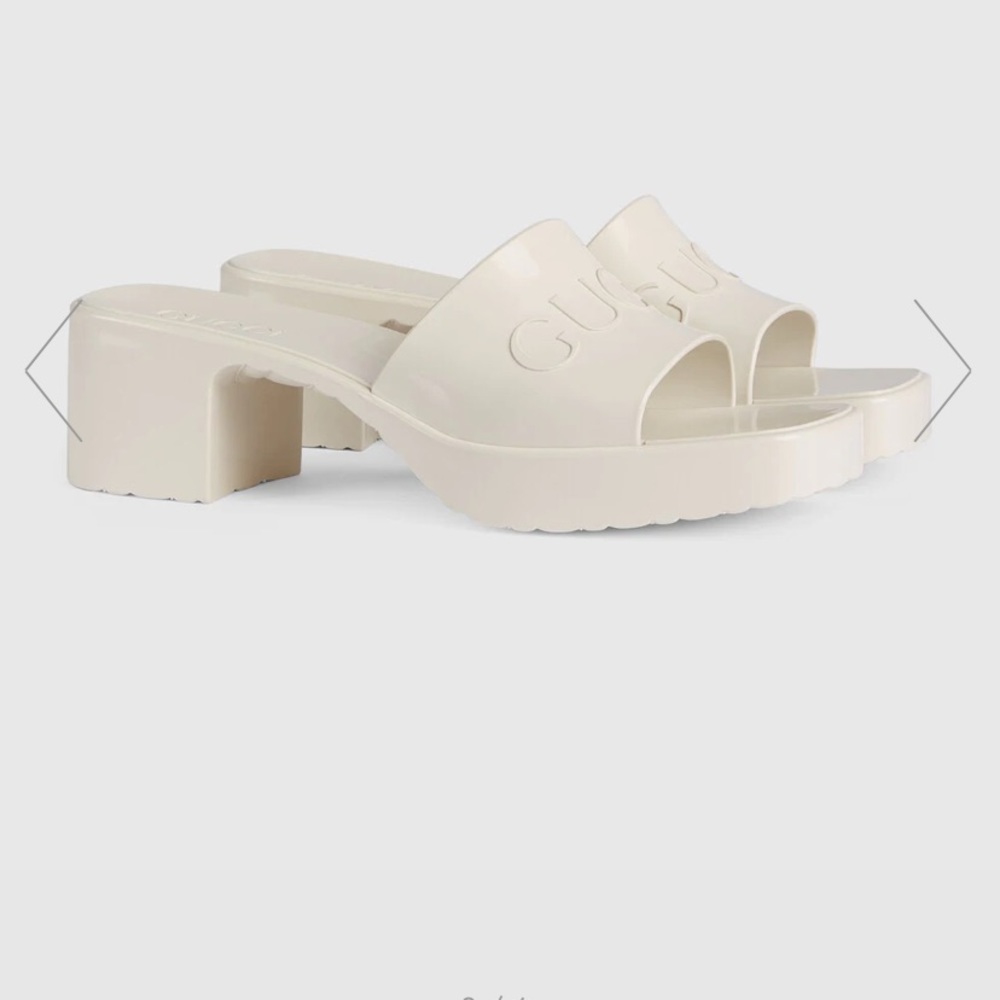 Gucci jelly sandals in mystic white